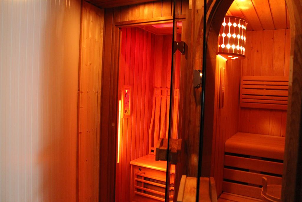 Moulin Mariman Bed & Breakfast Allan Стая снимка